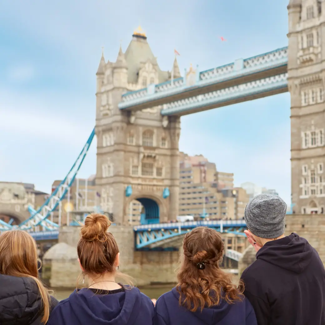SSL-Students-TowerBridge